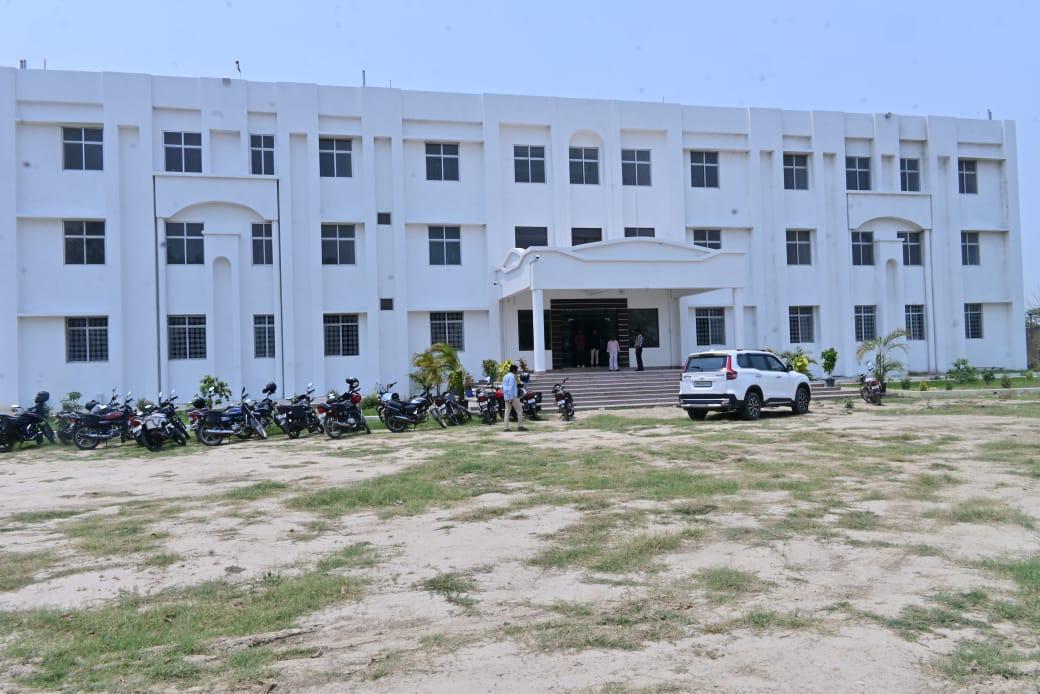 Campus 12