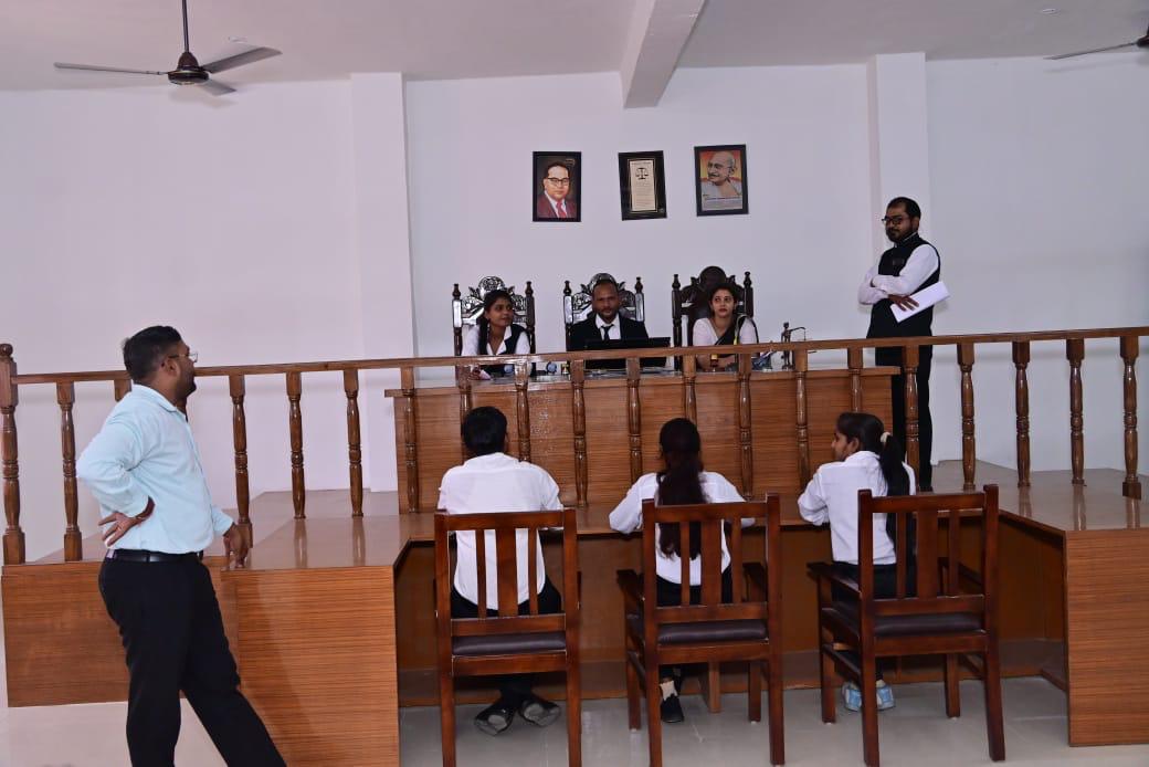 Moot Court 2